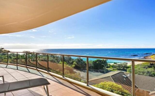 Le Point 702 - Luxury And Views!