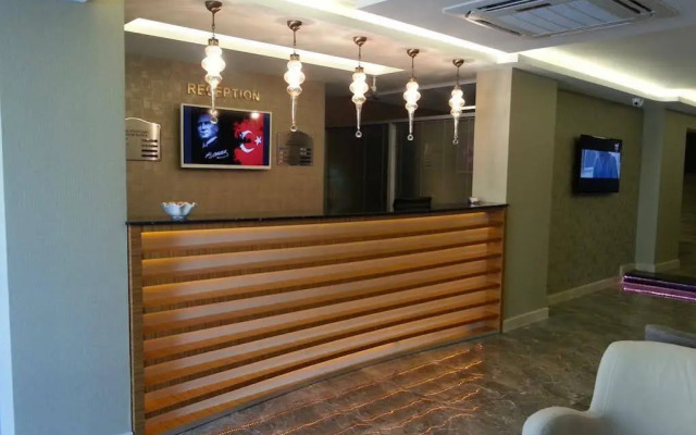 Hotel Grand Plus