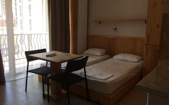 Mgzavrebi Gonio Aparthotel