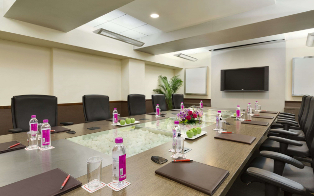 Ramada By Wyndham Bismarck