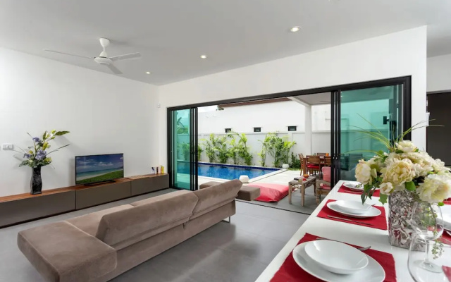 Large 3BR Villa with Big Pool by Intira