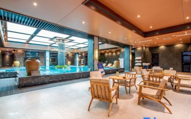 Jichun Hotspring Resort & Spa