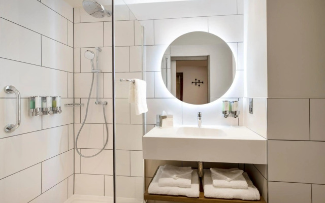 Hampton by Hilton London City