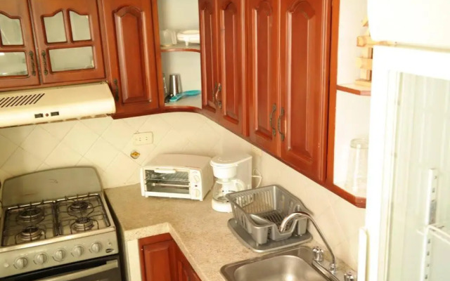 Casa Anillo vía, cerca a CC Cañaveral y Clínica