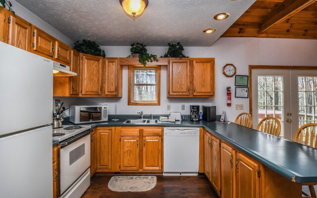 Black Bear Retreat 3 Bedroom House