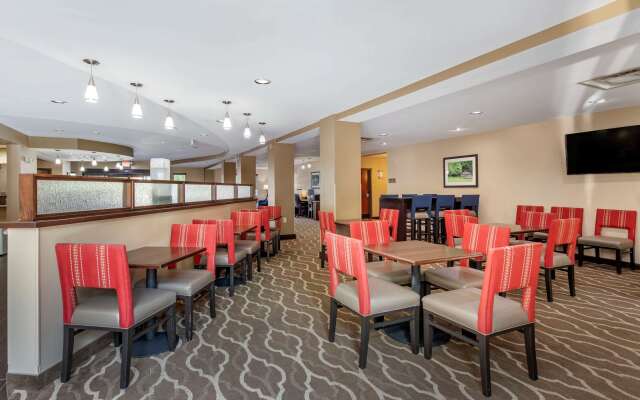Comfort Suites Manchester