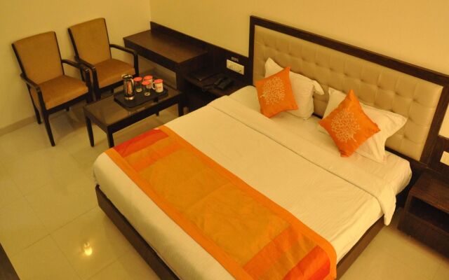 OYO 2647 Hotel Sai Shubham