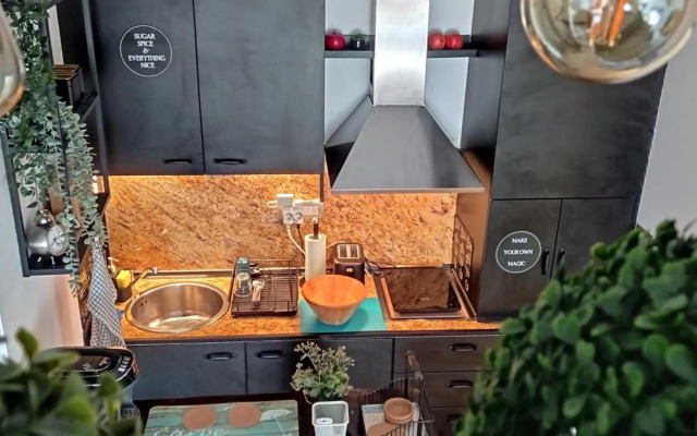 Urban Zen Den 2 Room Condo