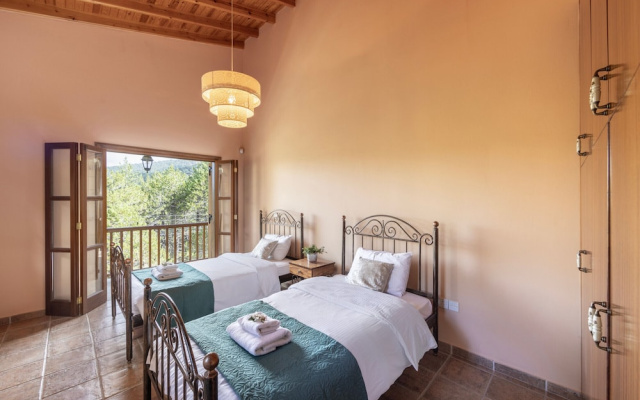 Troodos Mature Pine Chalet