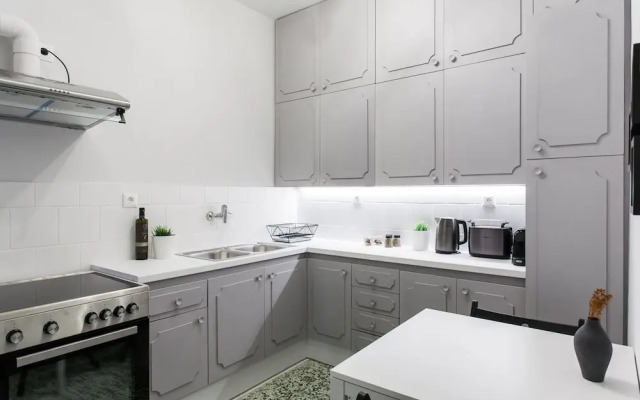 UPSTREET Deluxe & Stylish 2 BD Apartment