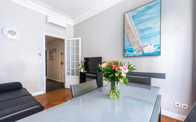 Nice Central Art Deco Flat 45 m²