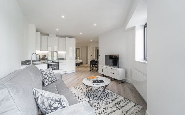 Seven Living Solihull - Broadoaks Studio