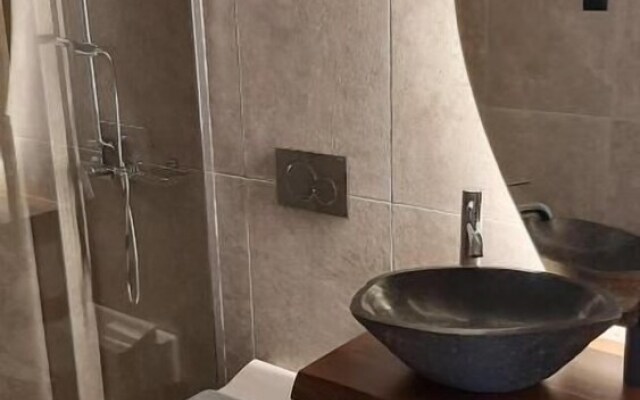 Leone Suites
