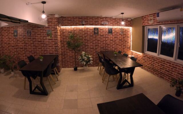 Kpop hostel