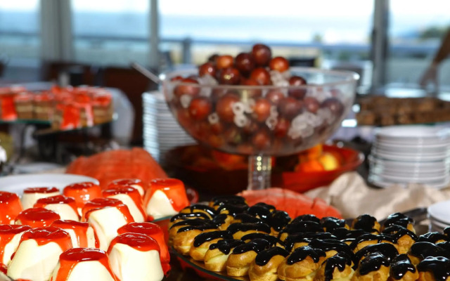 Acem Hotel