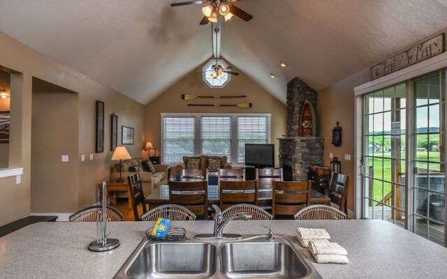 Greens at the Lake 5 Bedroom House