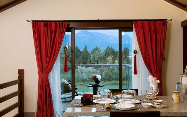 Lijiang Jin Mao Unique Hotel & Resort