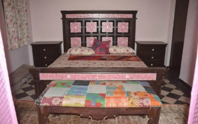 Court Shekha- (B&B Accommodation)