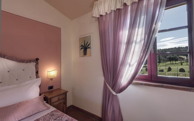 Hotel Casolare Le Terre Rosse