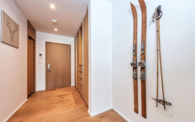 Alpen panorama luxury apartment with exclusive access to 5 star hotel facilities – Guest Rooms – Davos