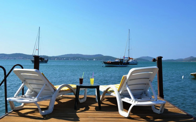 Cunda Hotel Ezer