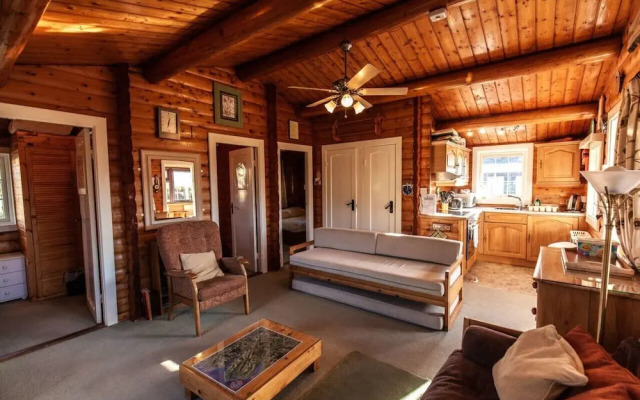 Spacious 3 Bed Log Cabin in Snowdonia