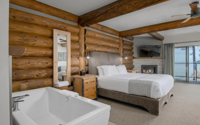 Tigh-Na-Mara Seaside Spa Resort