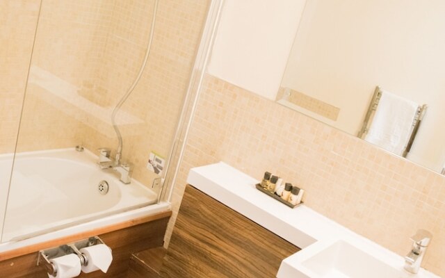 Surtees Hotel