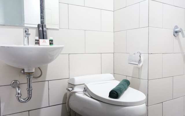 Simply Furnished Studio Room @ Lexington Apartment