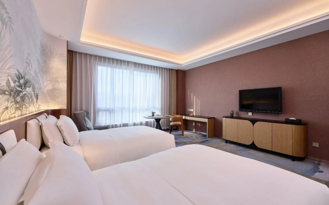 Phoenix International Hotel