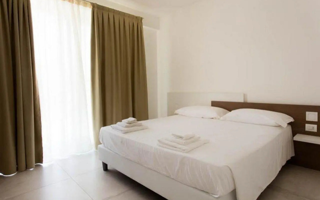 Luna Minoica Suites & Apartments