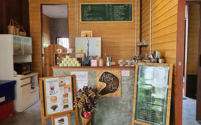 BanSoi 1 & Alley One Cafe