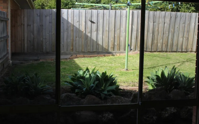 Australian Home Away @ East Doncaster Andersons Creek 1