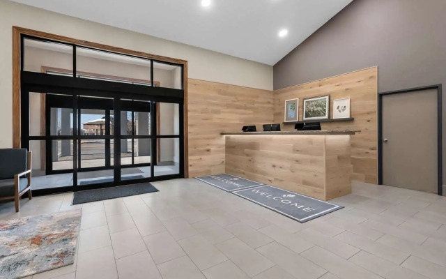 Country Inn & Suites by Radisson, Coon Rapids, MN