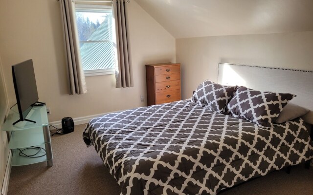 Immaculate 4-bed House