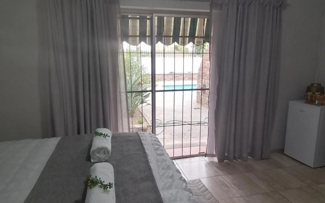 Oppi Draai Guesthouse