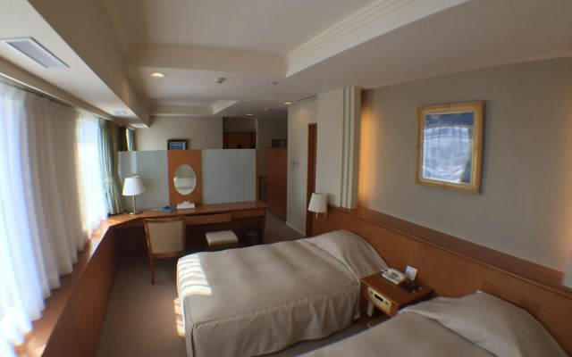 Hotel Okhotsk Palace