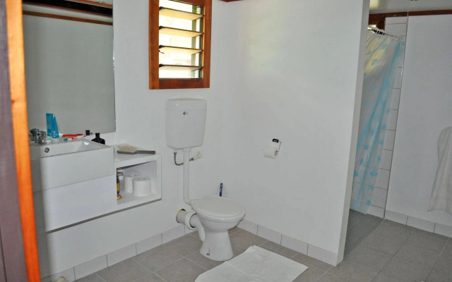 Ratu Kini Backpackers & Dive Resort