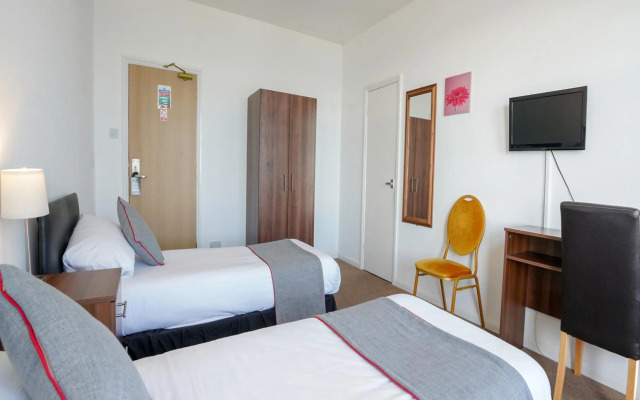 OYO Shanklin Beach Hotel