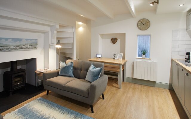 Threadneedle Cottage