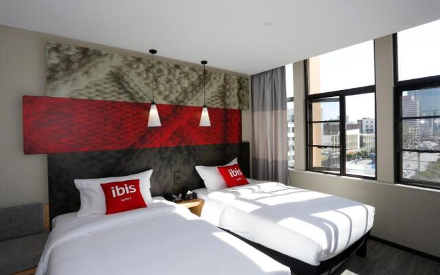 Ibis Kunming Beijing Rd