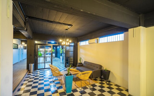 Joint Boutique Hotel