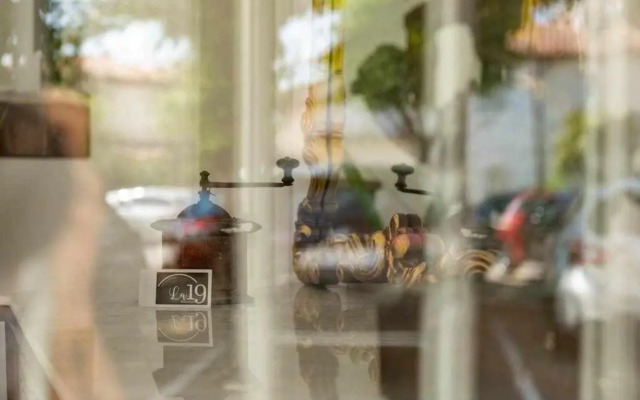 Newly renovated room w Pool y BikeParking