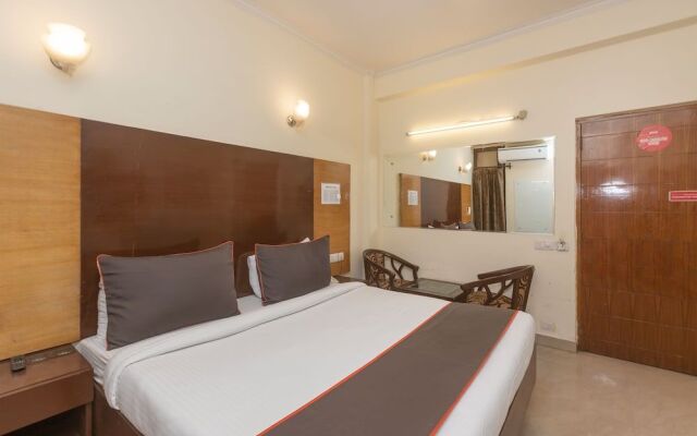 Collection O 16365 Delight Inn Near