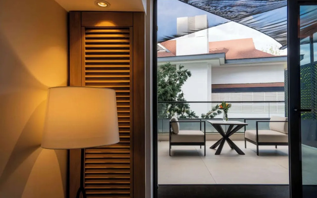 Kwetu Nairobi, Curio Collection by Hilton