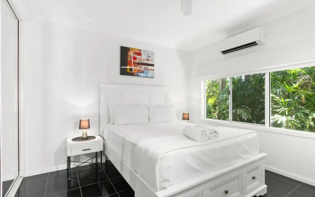 Private Pool Apt. in Alamanda Resort 61