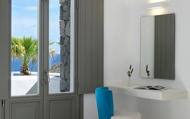 Aurora Luxury Suites