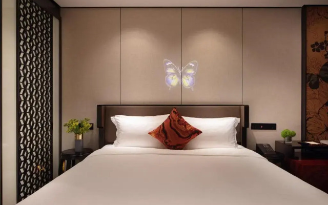 Paco Ya Hotel (Zhanjiang Guomao People's Square)