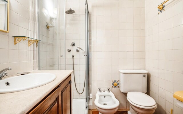 Beautiful Home in Grândola With Wifi and 4 Bedrooms