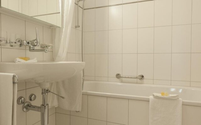 EMA House Serviced Apartments Sihlfeldstrasse 127